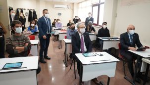 Ege Üniversitesi öğrencilerini bilgi çağının eğitim ortamıyla buluşturuyor
