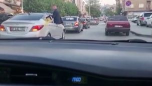 Konvoy yaparak trafiği tehlikeye atan 17 araca ceza