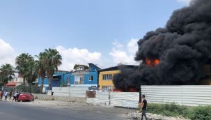 Mersin'de geri dönüşüm tesisindeki yangın kontrol altına alındı