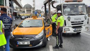 Taksim'de taksi ve dolmuşlar denetlendi, kurallara uymayanlara ceza yağdı