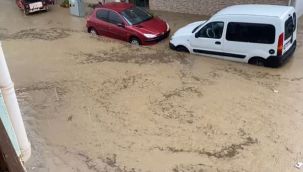 Tekirdağ'da dolu ve sağanak sonrası sokakları su bastı
