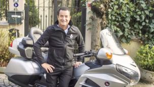ACUN ILICALI TRAFİK KAZASI GEÇİRDİ