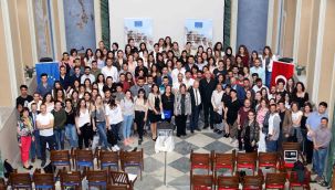 ESİAD bünyesindeki İzmir AB Bilgi Merkezi 26. Yaşını Kutluyor