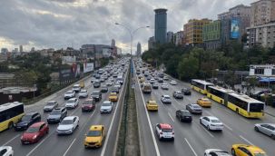 Okullar açıldı, trafik yoğunluğu başladı
