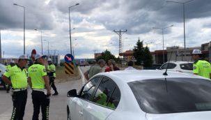 Sinop'ta otomobilin çarptığı genç kız yaralandı