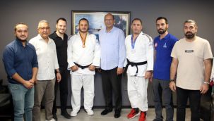 Yükseliş Honda’dan Şampiyonlara teşekkür