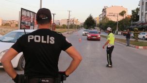 81 ilde 'Huzurlu Sokaklar ve Terör Suçları' uygulamasında  642 kişi yakalandı