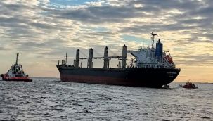 Bahama bayraklı yük gemisi Çanakkale Boğazı'nda arızalandı