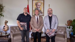 Başkan Tunç Soyer ödüllü tasarımcıları ağırladı