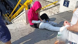 Birçok yerinde kesik olan kadın cadde ortasında baygın halde bulundu