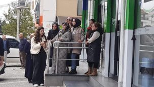 Boşanma aşamasındaki eşini ve kayınpederini pompalı tüfekle öldürdü