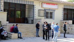 İki arkadaşının öldüğü kazada genç adamda kurtarılamadı