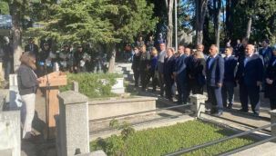 İstanbul'un Kurtuluş'unun 99'ncu yıl dönümünde, Edirnekapı Şehitliği'nde tören