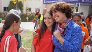 Kadın Dostu Kent İzmir’de kız çocuklarına coşkulu kutlama