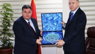 Önemli projeler ile adından söz ettiren Kınık Belediyesi ödüle doymuyor