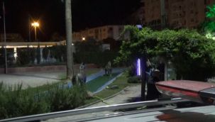 Parkta köpek kavgası kanlı bitti: Cam şişe ile boğazı kesildi