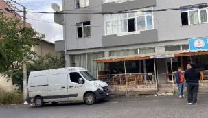 Yangında genç kız yaşamını yitirdi