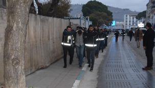 İzmir merkezli silindir operasyonunda 25 tutuklama