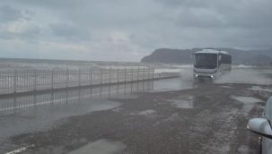 Karadeniz’de fırtına etkili oluyor