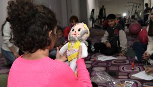 Depremzedelere sanat terapisi: Dayanışma ile aşacağız
