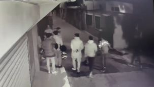 Dövmek için toplanmışlardı pompalıyla aralarına daldı