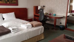 İzmir Büyükşehir Belediyesi eski Hilton Oteli’nin binasını depremzedelere açtı
