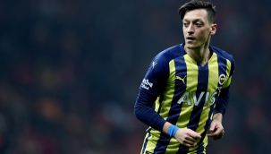 Mesut Özil futbolu bıraktığını açıkladı