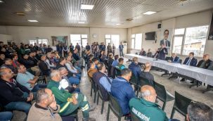 Başkan Batur şantiyelerde işçiyle bayramlaştı: 14 Mayıs’ta bayram var