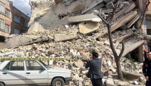 Kilis'te ağır hasarlı bir bina çöktü