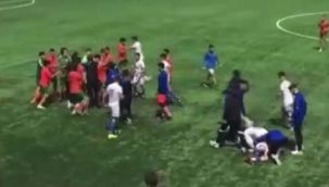U-17 maçında kavga çıktı