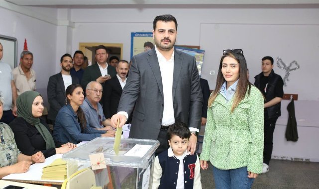 AK Parti'li İnan oyunu kullandı: Demokrasimiz için hayırlı uğurlu olsun