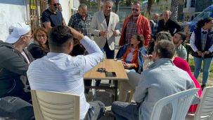 AK Partili Ahmet Can Çelik Foça'da vatandaşlarla buluştu