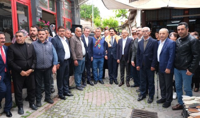 AK Partili Sürekli İzmir’in bir ucundan diğerine uzandı
