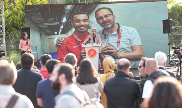 Bakan Kasapoğlu “İzmir’in 50 yıllık özlemini bugün gerçekleştiriyoruz"