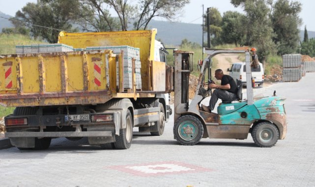 Barbaros'ta yol çalışması: En kısa sürede yolumuzu hizmete açacağız