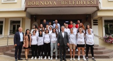 Başkan İduğ, şampiyonları ağırladı: Büyük mücadele verdiniz