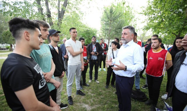 Başkan Sandal'dan gençlere çağrı: Sandığa gelin, geleceğinizi geri alın