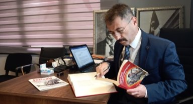 Bay Cemil Tugay MHP’yi Eleştiremez: Önce Maaşları Ödemeli