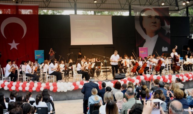 Bornova’nın çocukları 19 Mayıs için çaldı
