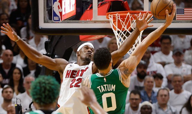 Boston Celtics, Miami Heat karşısında ilk galibiyetini aldı