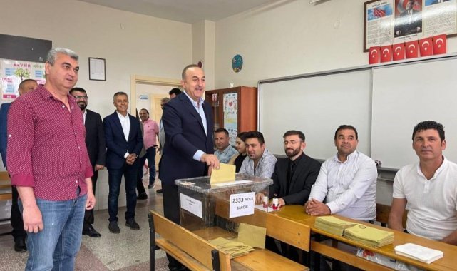 Çavuşoğlu: İkinci turun demokrasi şöleninde gerçekleşmesini diliyorum