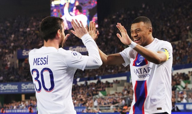 Fransa'da Messi'li Paris Saint-Germain, üst üste 2. kez şampiyon