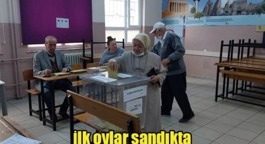 İlk oylar sandıkta