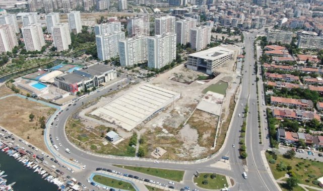 İzmir Büyükşehirin ödüllü projesi 'Opera İzmir' 5 yıldır bitirilemedi