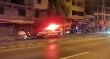İzmir’de eğlence mekanında silahlı kavga:Kanlar içinde yere yığıldı