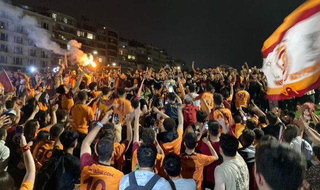 İzmir’de Galatasaray’ın şampiyonluğu coşkuyla kutlandı