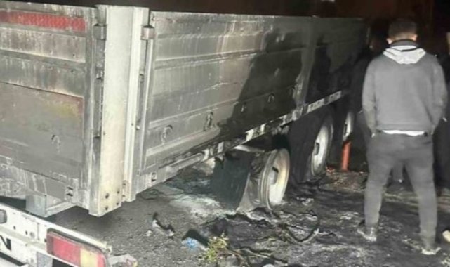 İzmir'de polisin şüphelendiği kamyonet kasasından at eti çıktı