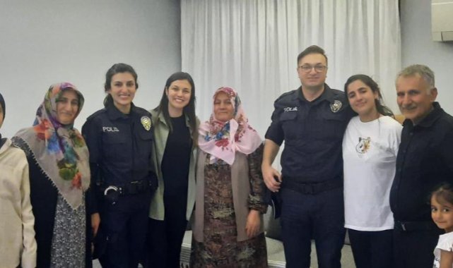 İzmir polisinden duygulandıran doğum günü sürprizi
