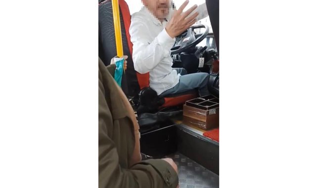 Kartal'da minibüste 'bebek arabası' tartışması