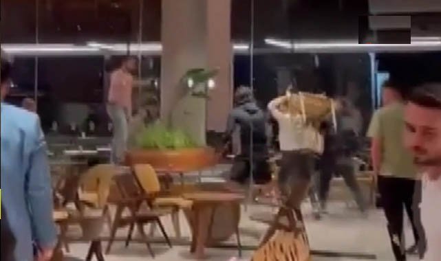 'Kız arkadaşıma baktın' kavgasında sandalyeler havada uçuştu